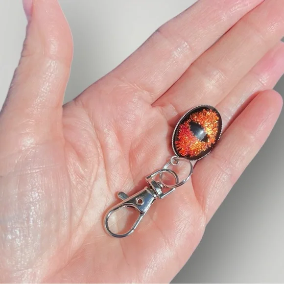 𝑯𝒂𝒏𝒅𝒎𝒂𝒅𝒆 Orange/Red Dragon Eye Keychain w/Gift Bag - Picture 8 of 9